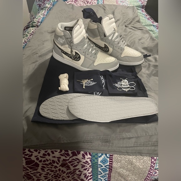 These are Air Jordan/Dior One of a kind/Authentic special edition high-tops. - Picture 8 of 11